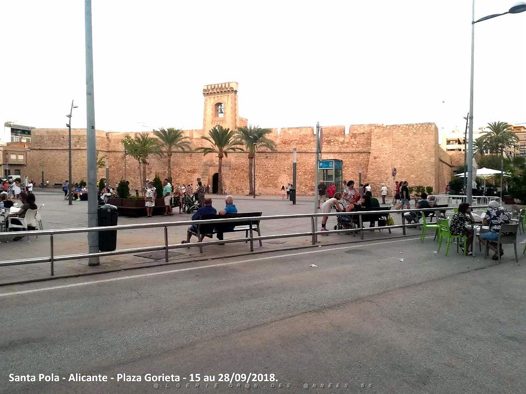 23 SANTA POLA CHATEAU FORT ET PLACE GLORIETA (70).jpg